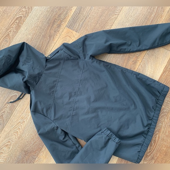 Black Volcom jacket - Picture 2 of 4